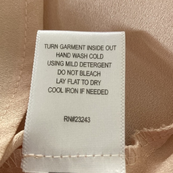 Seventh Avenue design studio, New York and company blouse - Picture 8 of 8